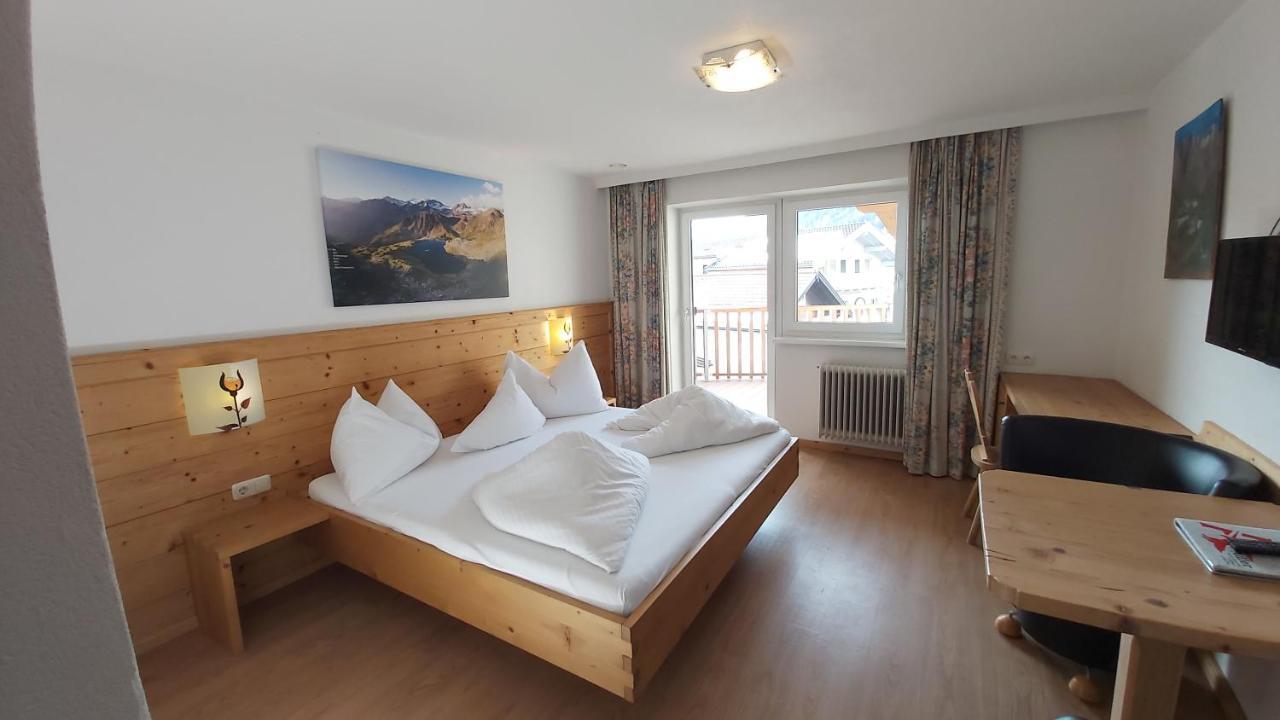 Adler Hotel-Pension Fulpmes Eksteriør bilde